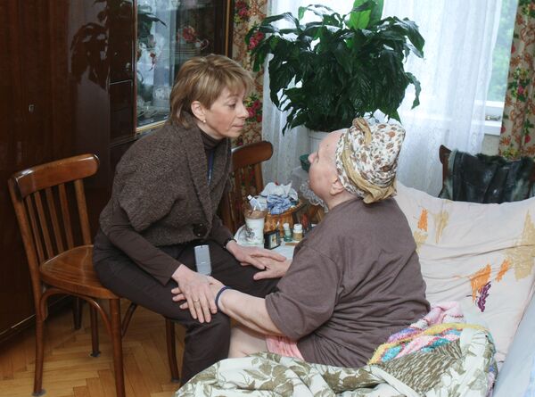 Доктор Лиза — Елизавета Глинка оказывает помощь на дому Доктор Лиза — Елизавета Глинка оказывает помощь на дому