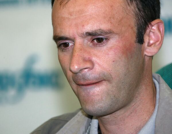 Грузинский экс-офицер Бжания получил статус беженца в РФ Грузинский экс-офицер Бжания получил статус беженца в РФ