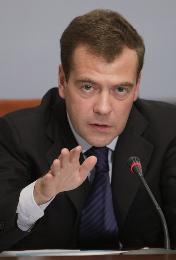 Медведев: следствие по делу Эстемировой должно идти без истерик Медведев: следствие по делу Эстемировой должно идти без истерик