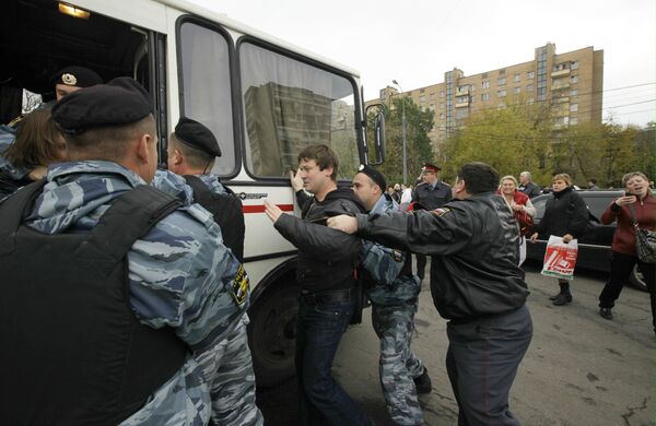 Задержание журналистов, освещавших ситуацию вокруг Черкизовского рынка Задержание журналистов, освещавших ситуацию вокруг Черкизовского рынка