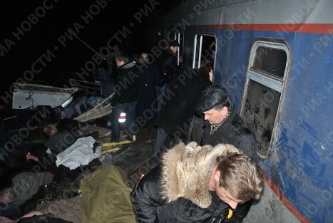Поезд Невский экспресс сошел с рельсов в Новгородской области Поезд Невский экспресс сошел с рельсов в Новгородской области