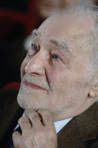 В Доме кино прошел вечер, посвященный 80-летию актера Вячеслава Тихонова В Доме кино прошел вечер, посвященный 80-летию актера Вячеслава Тихонова