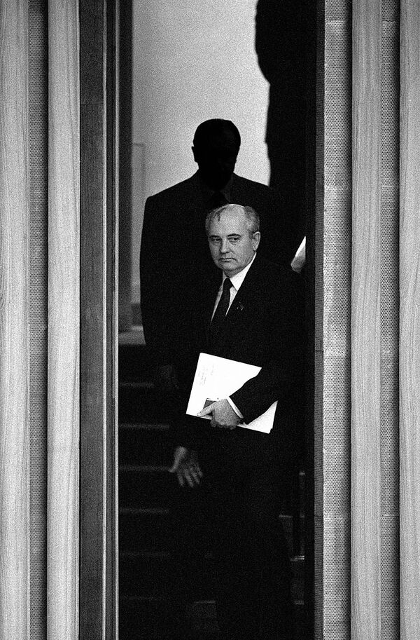 Михаил Горбачев. За час до избрания президентом СССР Михаил Горбачев. За час до избрания президентом СССР