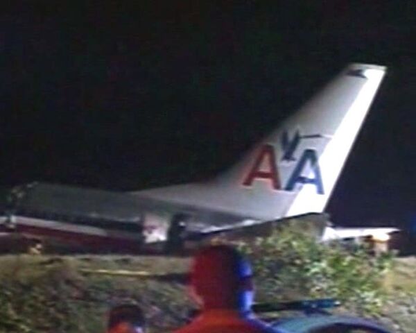Boeing 737 разбился на Ямайке. Видео с места событий Boeing 737 разбился на Ямайке. Видео с места событий