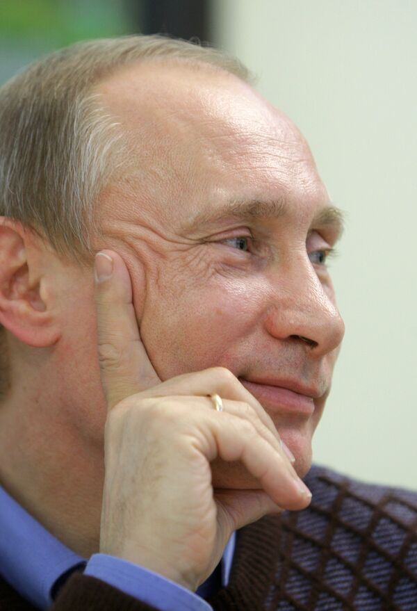 Премьер-министр В.Путин посетил Чувашский государственный университет Премьер-министр В.Путин посетил Чувашский государственный университет