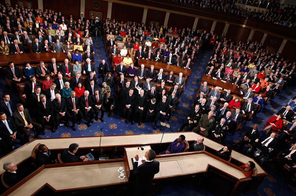 Барак Обама во время своего первого доклада о положении в стране State of the Union Барак Обама во время своего первого доклада о положении в стране State of the Union