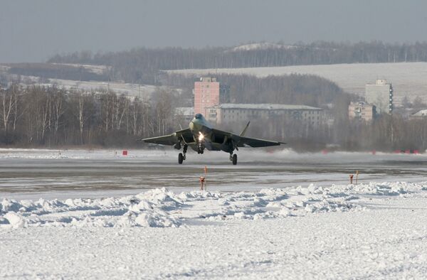 Самолет пятого поколения T50 на летных испытаниях Самолет пятого поколения T50 на летных испытаниях
