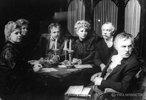 Сцена из спектакля Чайка по одноименной пьесе А.П. Чехова Сцена из спектакля Чайка по одноименной пьесе А.П. Чехова