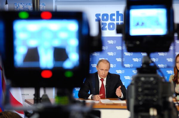 Премьер-министр России Владимир Путин провел телемост из Сочи с Русским домом в Ванкувере Премьер-министр России Владимир Путин провел телемост из Сочи с Русским домом в Ванкувере