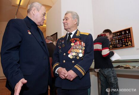 Открытие выставки Прыгун Джо Джозеф Р. Байерли: герой двух наций Открытие выставки Прыгун Джо Джозеф Р. Байерли: герой двух наций