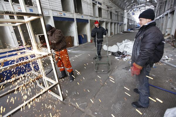 Ликвидация торговых рядов на бывшем Черкизовском рынке Ликвидация торговых рядов на бывшем Черкизовском рынке