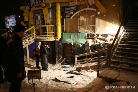 На месте взрыва в центре Новосибирска На месте взрыва в центре Новосибирска