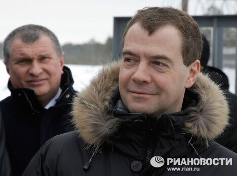 Дмитрий Медведев посетил Западно-Сахалинское нефтяное месторождение Дмитрий Медведев посетил Западно-Сахалинское нефтяное месторождение