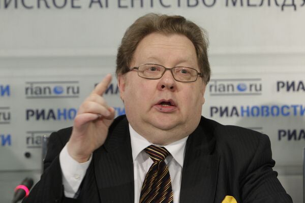 Генеральный директор Российской государственной цирковой компании Александр Калмыков на пресс-конференции в РИА Новости Генеральный директор Российской государственной цирковой компании Александр Калмыков на пресс-конференции в РИА Новости