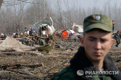 На месте авиакатастрофы под Смоленском. День третий На месте авиакатастрофы под Смоленском. День третий