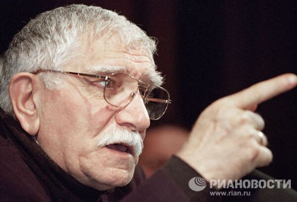 Армен Джигарханян на пресс-конференции Армен Джигарханян на пресс-конференции