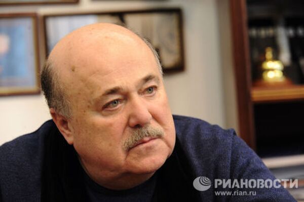 Председатель Союза театральных деятелей России Александр Калягин Председатель Союза театральных деятелей России Александр Калягин