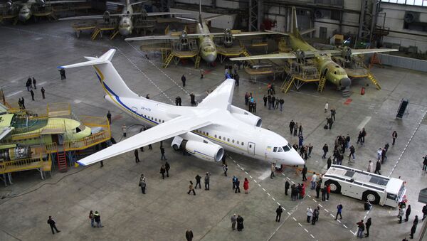 Первый образец реактивного самолета нового поколения АН-158. Архив Первый образец реактивного самолета нового поколения АН-158. Архив