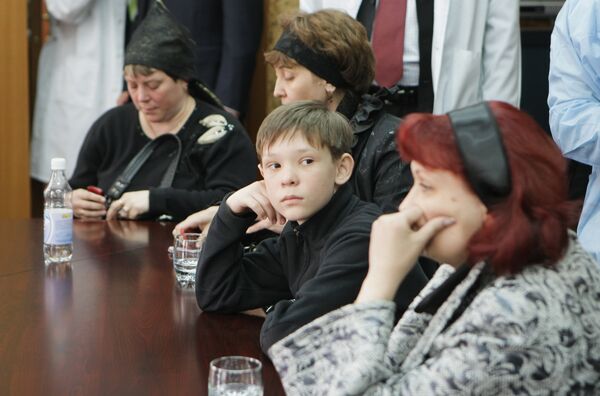 Родственники шахтеров с Распадской. Архив Родственники шахтеров с Распадской. Архив