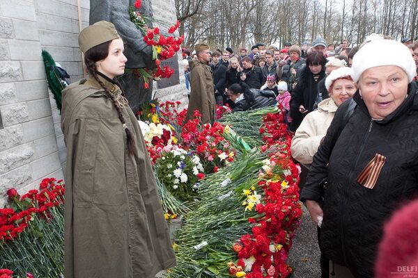 Таллин, Бронзовый солдат, 9 мая Таллин, Бронзовый солдат, 9 мая