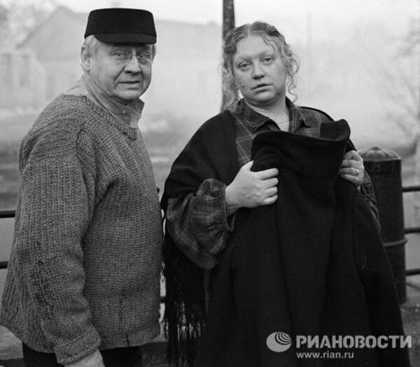 Табаков и Крючкова в фильме Искусство жить в Одессе Табаков и Крючкова в фильме Искусство жить в Одессе