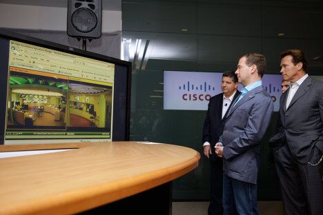 Президент РФ Дмитрий Медведев посетил офис компании CISCO Президент РФ Дмитрий Медведев посетил офис компании CISCO