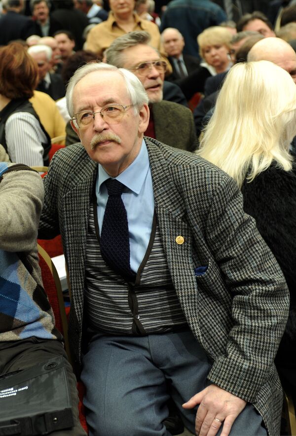 Василий Ливанов на чрезвычайном съезде Союза кинематографистов в Москве Василий Ливанов на чрезвычайном съезде Союза кинематографистов в Москве