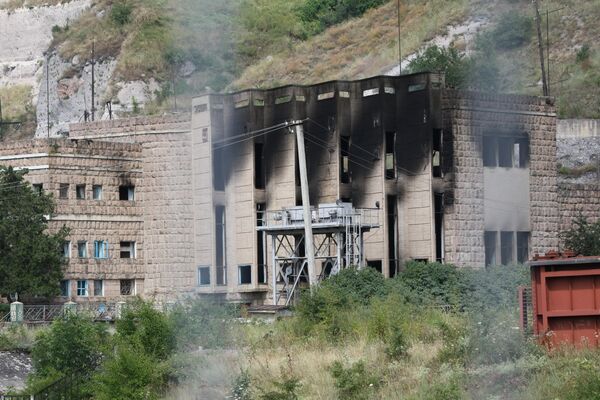 На Баксанской ГЭС взорвались четыре бомбы, одна обезврежена На Баксанской ГЭС взорвались четыре бомбы, одна обезврежена