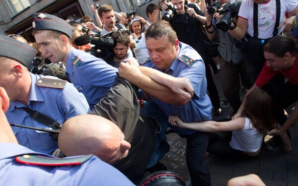 Акция в защиту 31-ой статьи Конституции прошла в Москве Акция в защиту 31-ой статьи Конституции прошла в Москве
