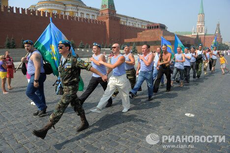 Празднование Дня Воздушно-десантных войск в Москве Празднование Дня Воздушно-десантных войск в Москве