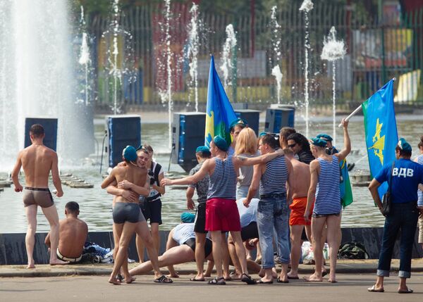 Празднование Дня Воздушно-десантных войск в Москве Празднование Дня Воздушно-десантных войск в Москве