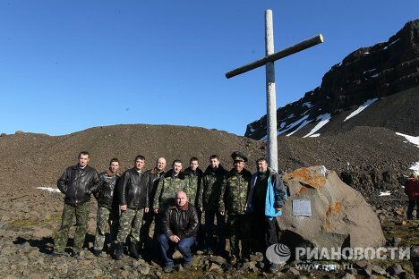 Российская экспедиция на Землю Франца Иосифа по поиску следов пропавшей в 1914 году Арктической экспедиции Брусилова-Альбанова. Российская экспедиция на Землю Франца Иосифа по поиску следов пропавшей в 1914 году Арктической экспедиции Брусилова-Альбанова.