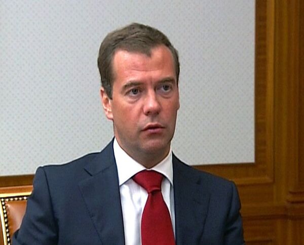 Медведев поручит силовикам полностью разминировать Чечню Медведев поручит силовикам полностью разминировать Чечню