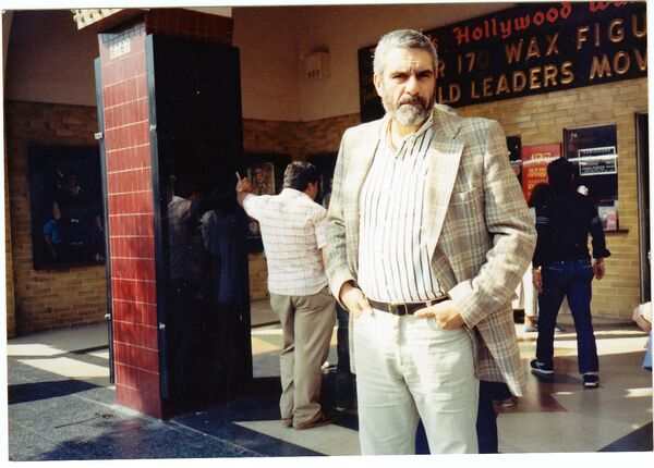 Писатель Сергей Довлатов. США, начало 1980-х гг. Писатель Сергей Довлатов. США, начало 1980-х гг.