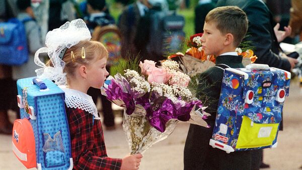 Московские школьники 1 сентября. Архивное фото Московские школьники 1 сентября. Архивное фото