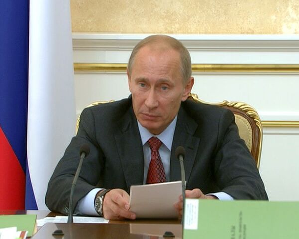Путин рассказал, как избавиться от очередей у кабинетов чиновников Путин рассказал, как избавиться от очередей у кабинетов чиновников