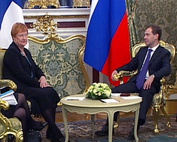 Медведев рассказал президенту Финляндии, о чем пишет в Twitter Медведев рассказал президенту Финляндии, о чем пишет в Twitter