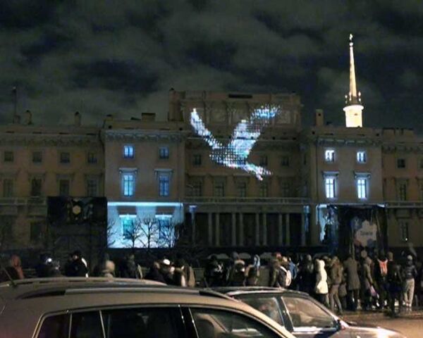 Михайловский замок в центре Петербурга разобрали на части Михайловский замок в центре Петербурга разобрали на части