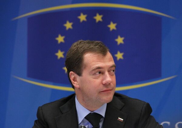Президент РФ Д.Медведев принимает участие в саммите РФ-ЕС Президент РФ Д.Медведев принимает участие в саммите РФ-ЕС