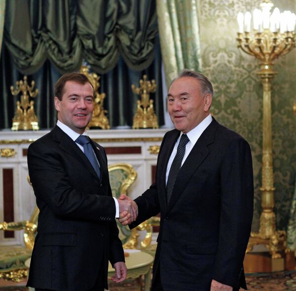 Президенты России и Казахстана Дмитрий Медведев и Нурсултан Назарбаев. Архив. Президенты России и Казахстана Дмитрий Медведев и Нурсултан Назарбаев. Архив.