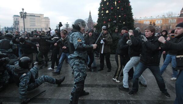 Беспорядки на Манежной площади 11 декабря 2010. Архивное фото Беспорядки на Манежной площади 11 декабря 2010. Архивное фото