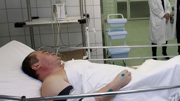 Пострадавший в результате теракта в аэропорту Домодедово в институте Склифосовского. Архив Пострадавший в результате теракта в аэропорту Домодедово в институте Склифосовского. Архив