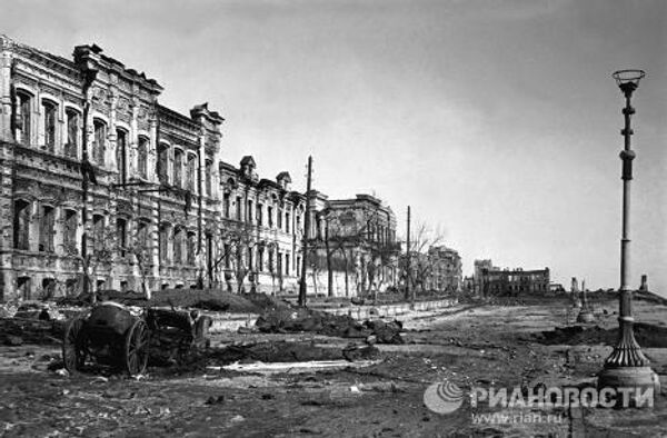 Разрушения в Сталинграде во время Великой Отечественной войны Разрушения в Сталинграде во время Великой Отечественной войны