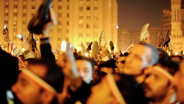 На площади Тахрир после выступления Хосни Мубарака На площади Тахрир после выступления Хосни Мубарака