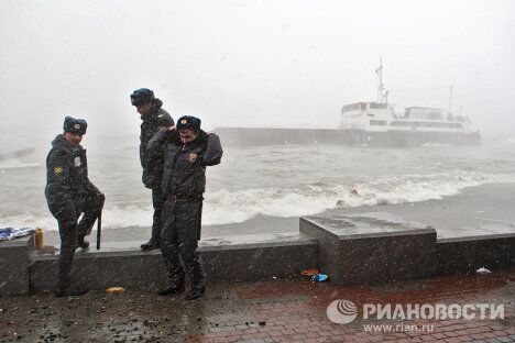 Турецкий сухогруз Бешикташ потерпел крушение в шторм у берегов Сочи Турецкий сухогруз Бешикташ потерпел крушение в шторм у берегов Сочи