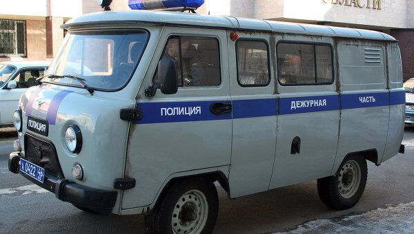 Надпись милиция на служебных автомобилях поменяли на полиция Надпись милиция на служебных автомобилях поменяли на полиция