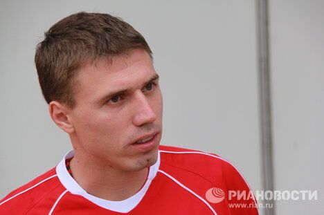 Илья Леонов Илья Леонов