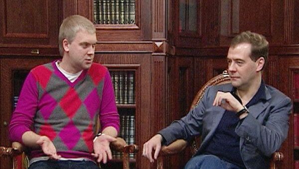 Лучшие шутки встречи президента РФ с резидентами Comedy club Лучшие шутки встречи президента РФ с резидентами Comedy club