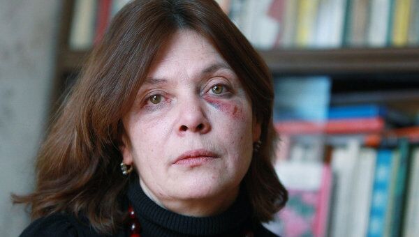 Журналистка Наталья Сейбиль, обвинившая начальника городского отдела внутренних дел города Московский Алексея Климова в избиении Журналистка Наталья Сейбиль, обвинившая начальника городского отдела внутренних дел города Московский Алексея Климова в избиении