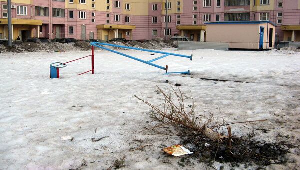 Необустроенные детские площадки в районе Новой Трехгорки Необустроенные детские площадки в районе Новой Трехгорки